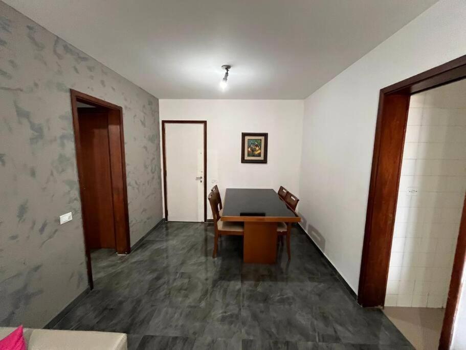 Em Frente A Da Barra, Posto 6 Apartamento *